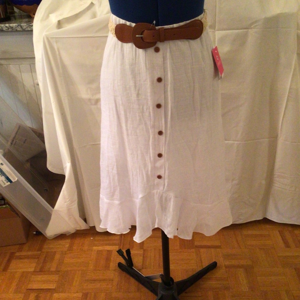 White gauze large high low skirt with belt